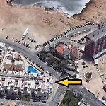 Duquesa 1ª Linea De Mar Торевьиа